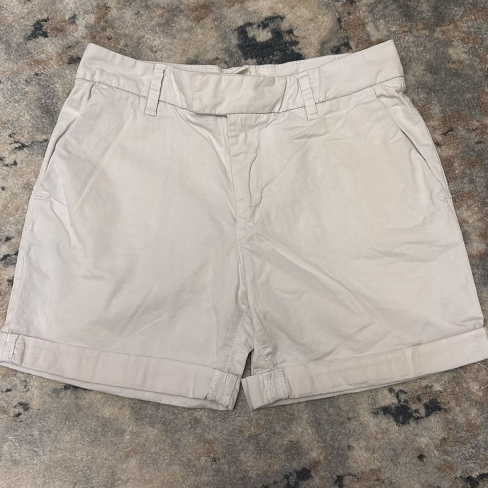 Women’s H&M L.O.G.G. White shorts size 4